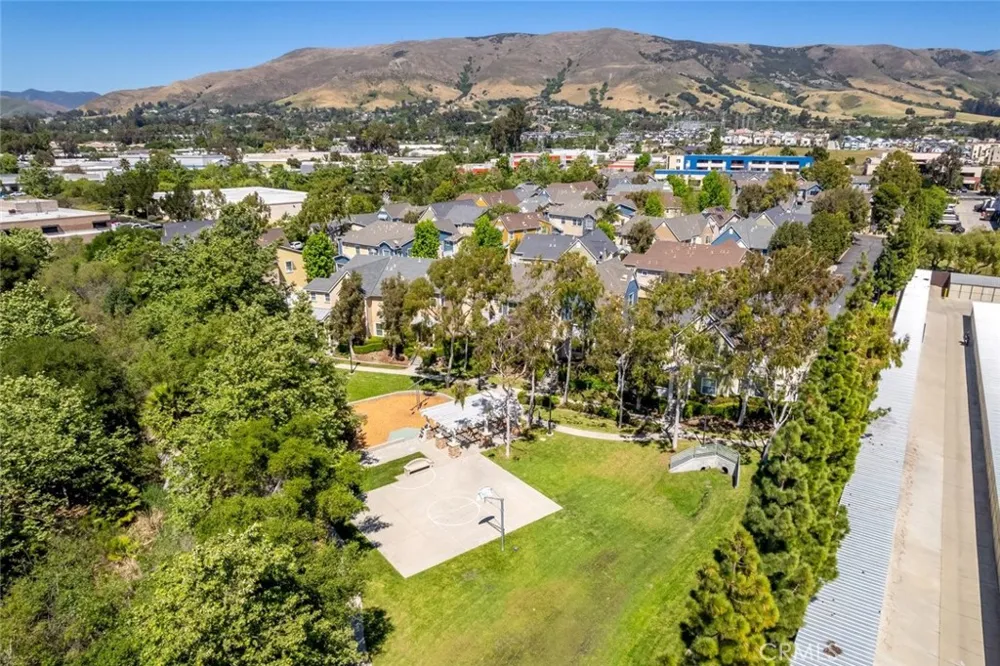 3594 Broad Street #204 San Luis Obispo, CA 93401