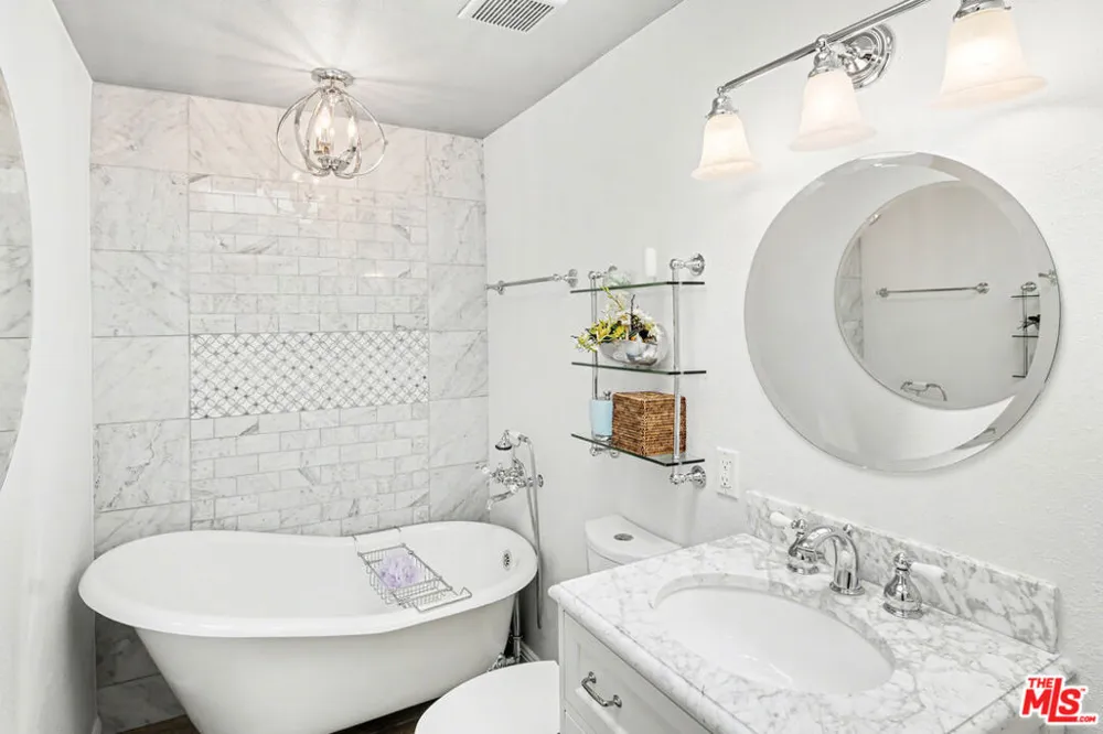 19525 Starfish Lane Huntington Beach, CA 92648