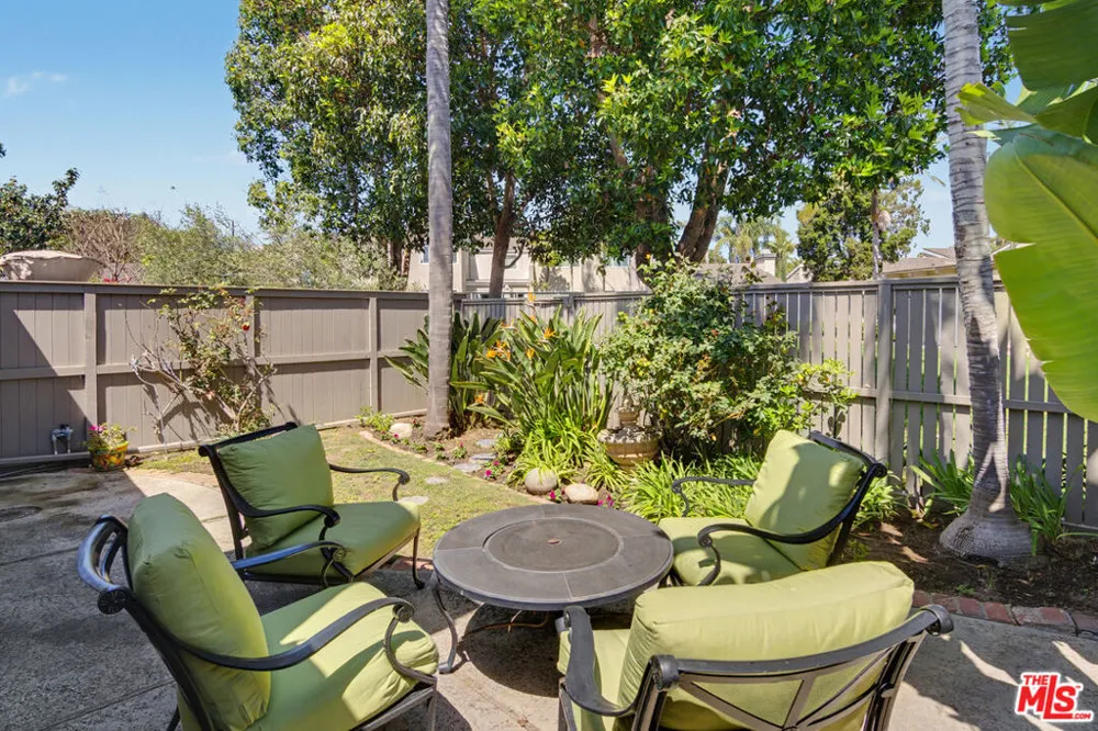 19525 Starfish Lane Huntington Beach, CA 92648