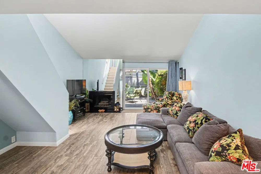 19525 Starfish Lane Huntington Beach, CA 92648