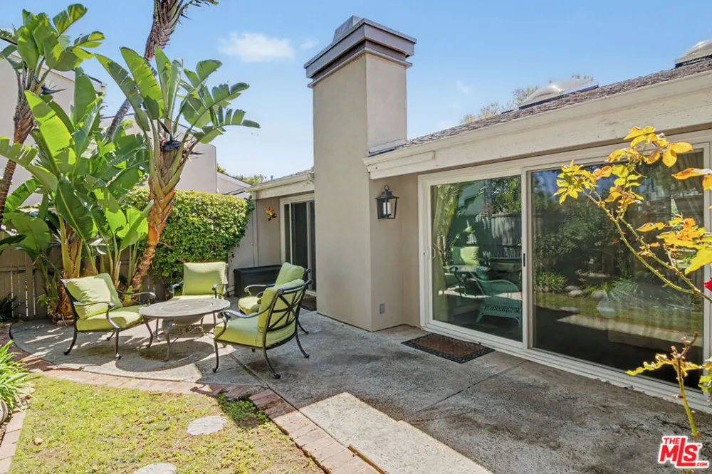19525 Starfish Lane Huntington Beach, CA 92648
