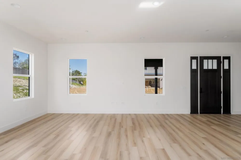 702 Passion Court Vista, CA 92083