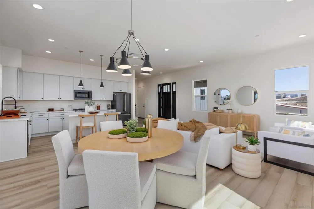 702 Passion Court Vista, CA 92083