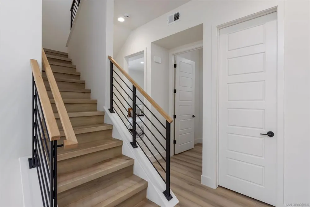 702 Passion Court Vista, CA 92083