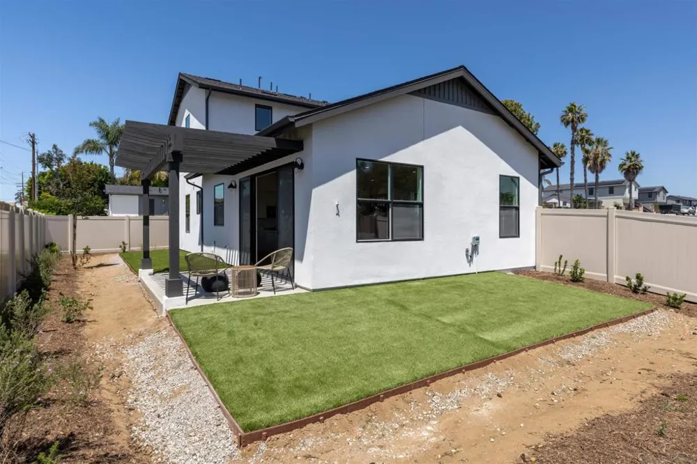 702 Passion Court Vista, CA 92083