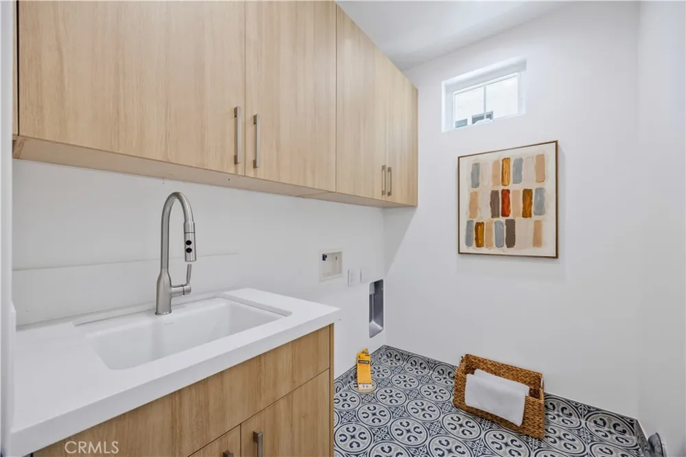 2420 Ives Lane #B Redondo Beach, CA 90278