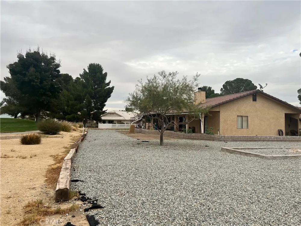 14988 Blue Grass Helendale, CA 92342