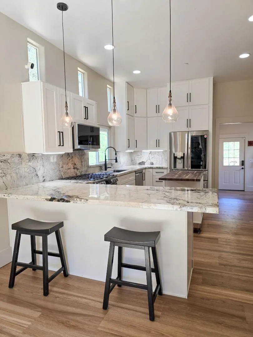 17329 Mcguffie Road Salinas, CA 93907