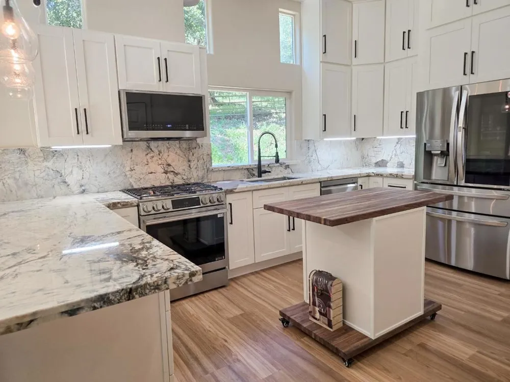 17329 Mcguffie Road Salinas, CA 93907
