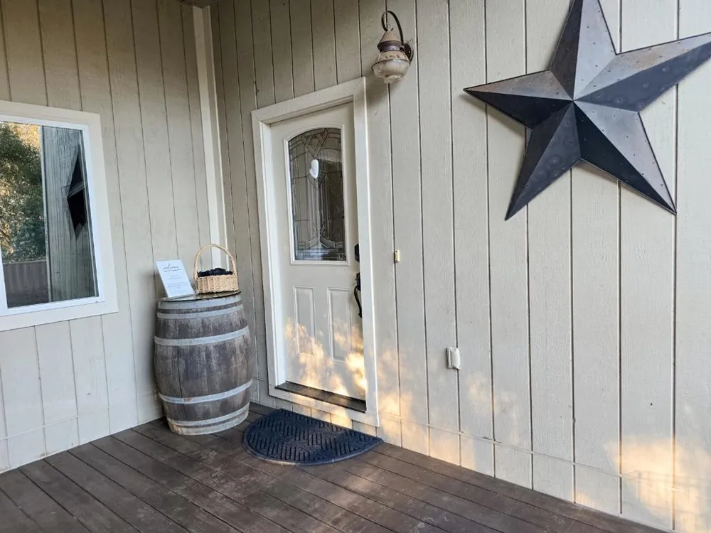 17329 Mcguffie Road Salinas, CA 93907