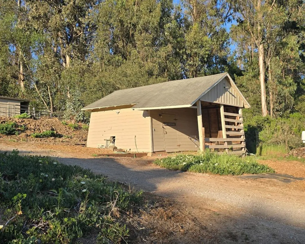 17329 Mcguffie Road Salinas, CA 93907