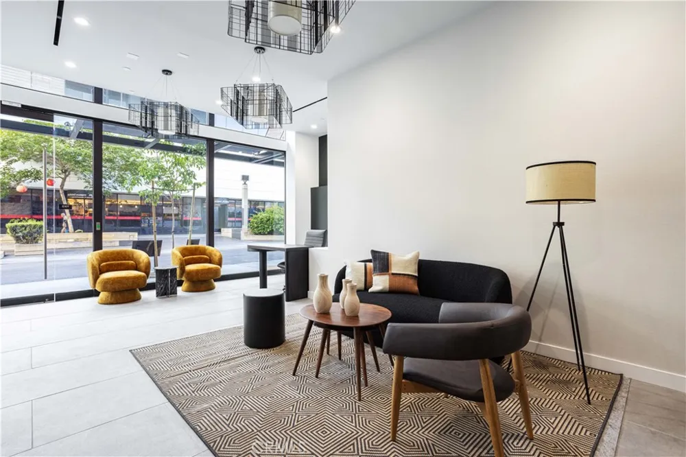 118 Astronaut Ellison S Onizuka Street #206 Los Angeles, CA 90012