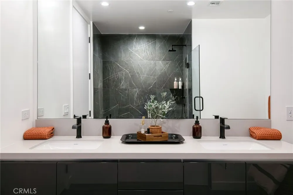 118 Astronaut Ellison S Onizuka Street #206 Los Angeles, CA 90012