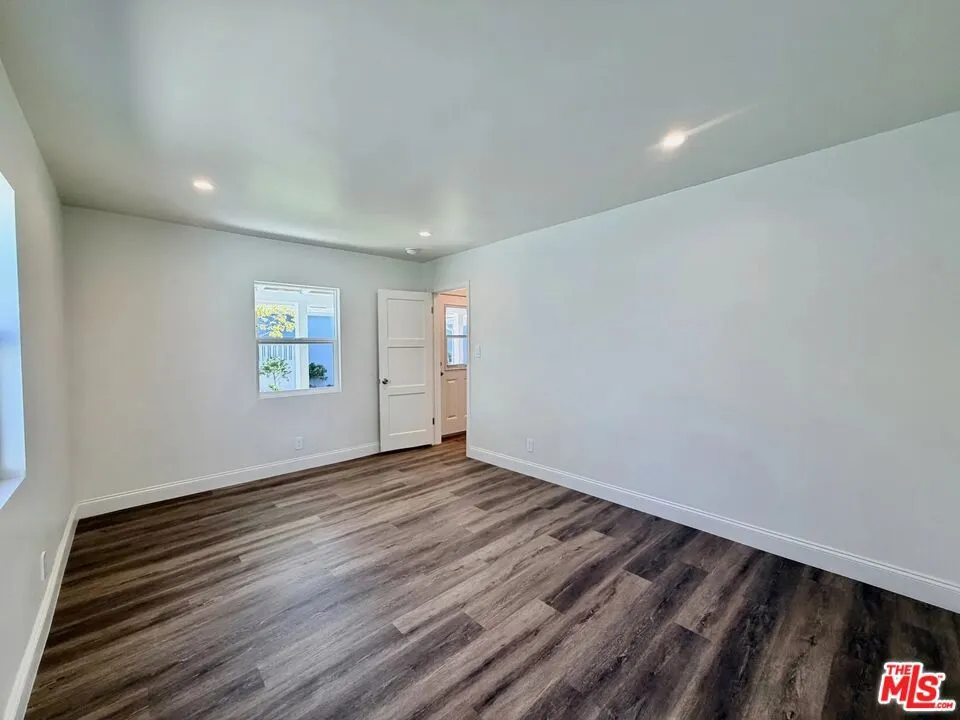 501 S Gaylord Drive Burbank, CA 91505