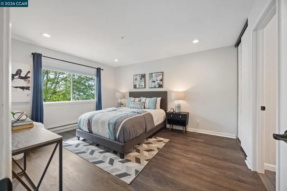 417 Evelyn Avenue #302 Albany, CA 94706