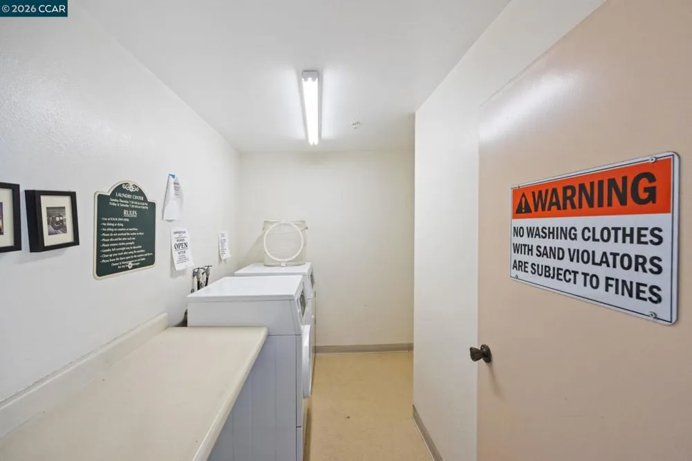417 Evelyn Avenue #302 Albany, CA 94706