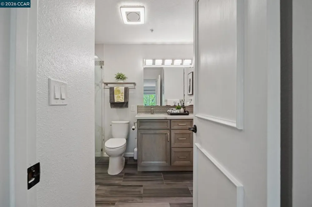 417 Evelyn Avenue #302 Albany, CA 94706