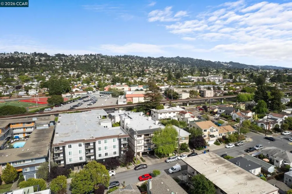 417 Evelyn Avenue #302 Albany, CA 94706