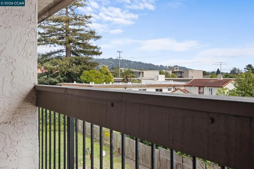 417 Evelyn Avenue #302 Albany, CA 94706