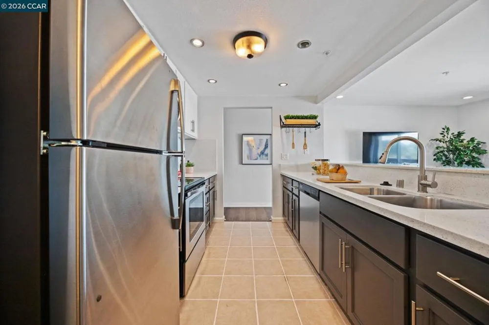 417 Evelyn Avenue #302 Albany, CA 94706