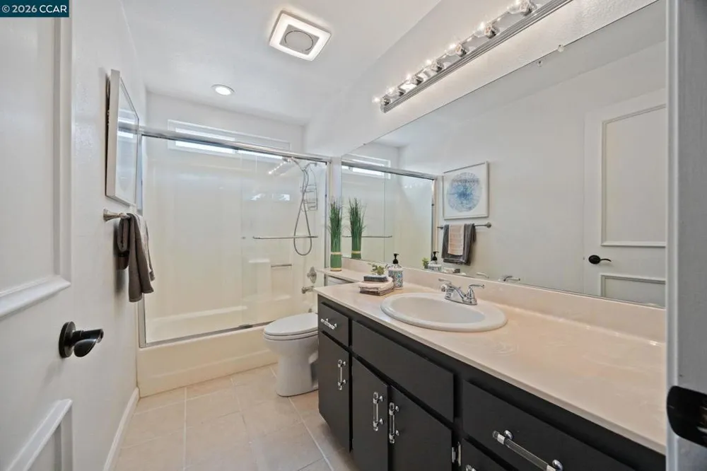 417 Evelyn Avenue #302 Albany, CA 94706