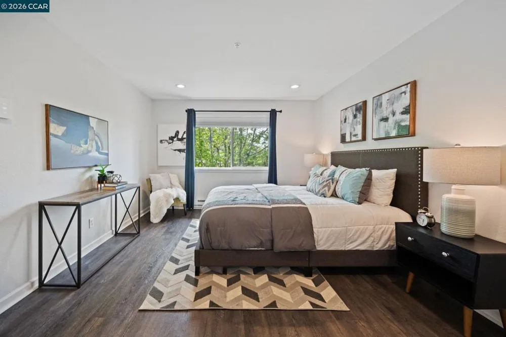 417 Evelyn Avenue #302 Albany, CA 94706