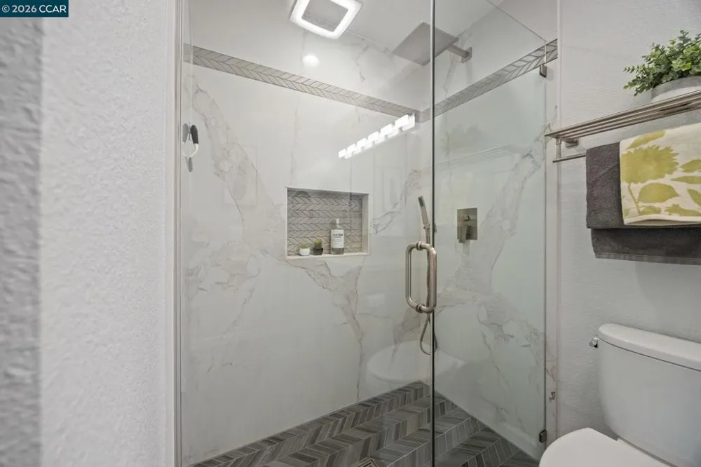417 Evelyn Avenue #302 Albany, CA 94706