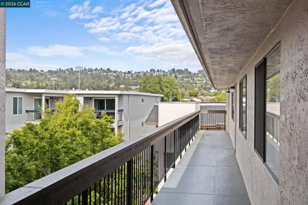 417 Evelyn Avenue #302 Albany, CA 94706