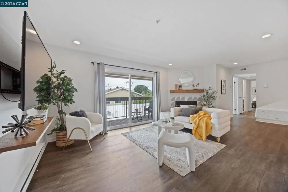 417 Evelyn Avenue #302 Albany, CA 94706