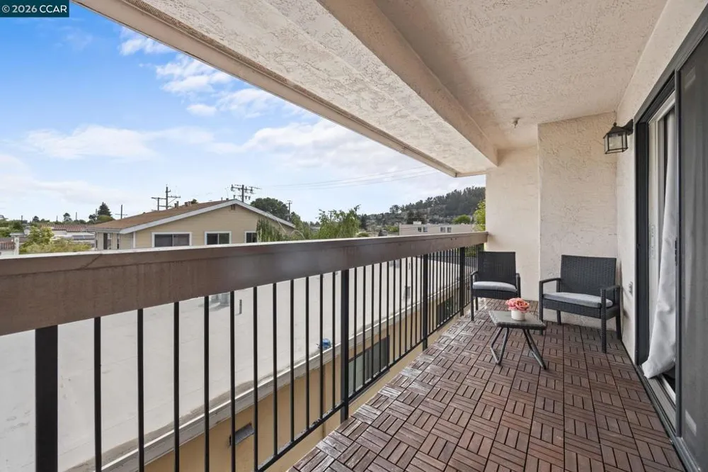 417 Evelyn Avenue #302 Albany, CA 94706