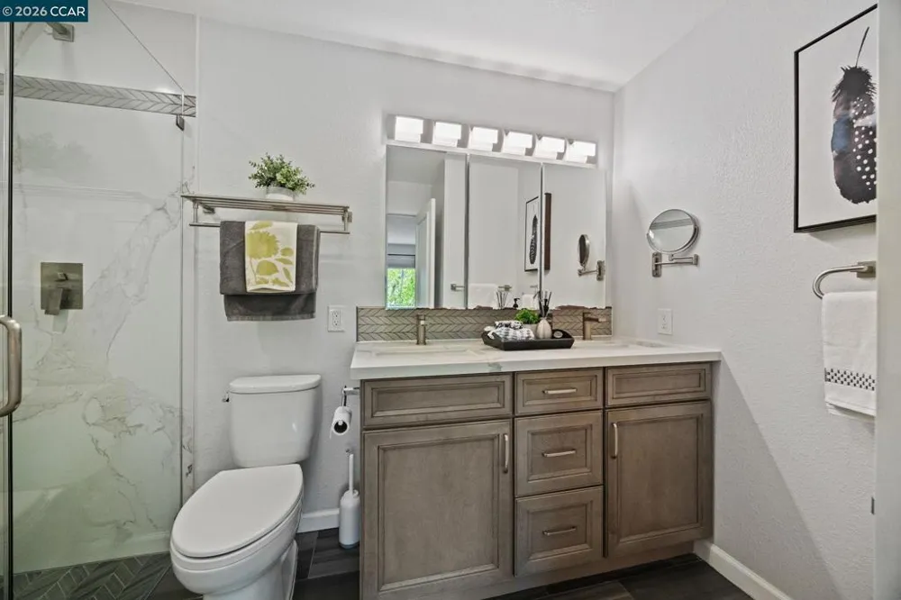 417 Evelyn Avenue #302 Albany, CA 94706