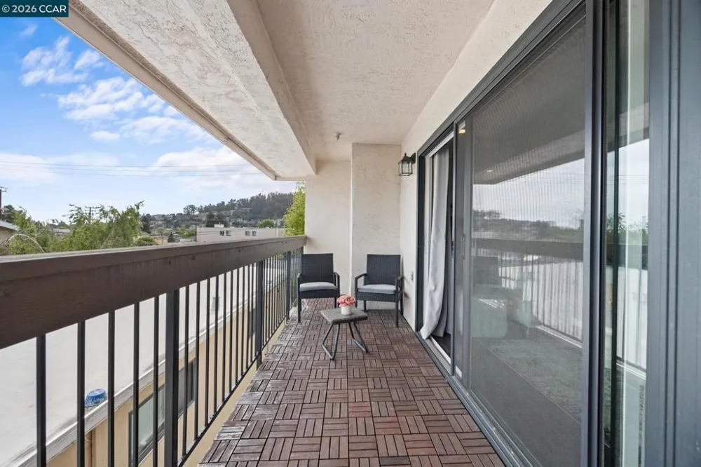 417 Evelyn Avenue #302 Albany, CA 94706