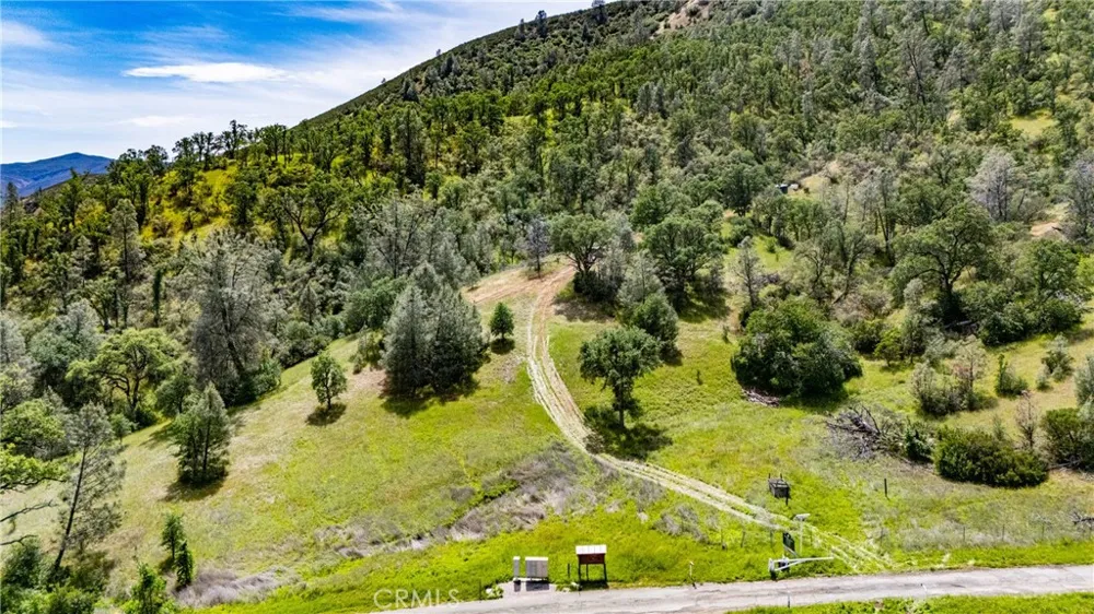 401 Watertrough Rd Clearlake Oaks, CA 95423
