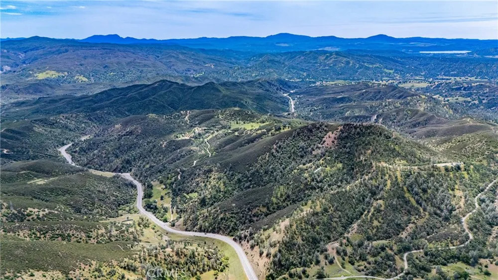 401 Watertrough Rd Clearlake Oaks, CA 95423