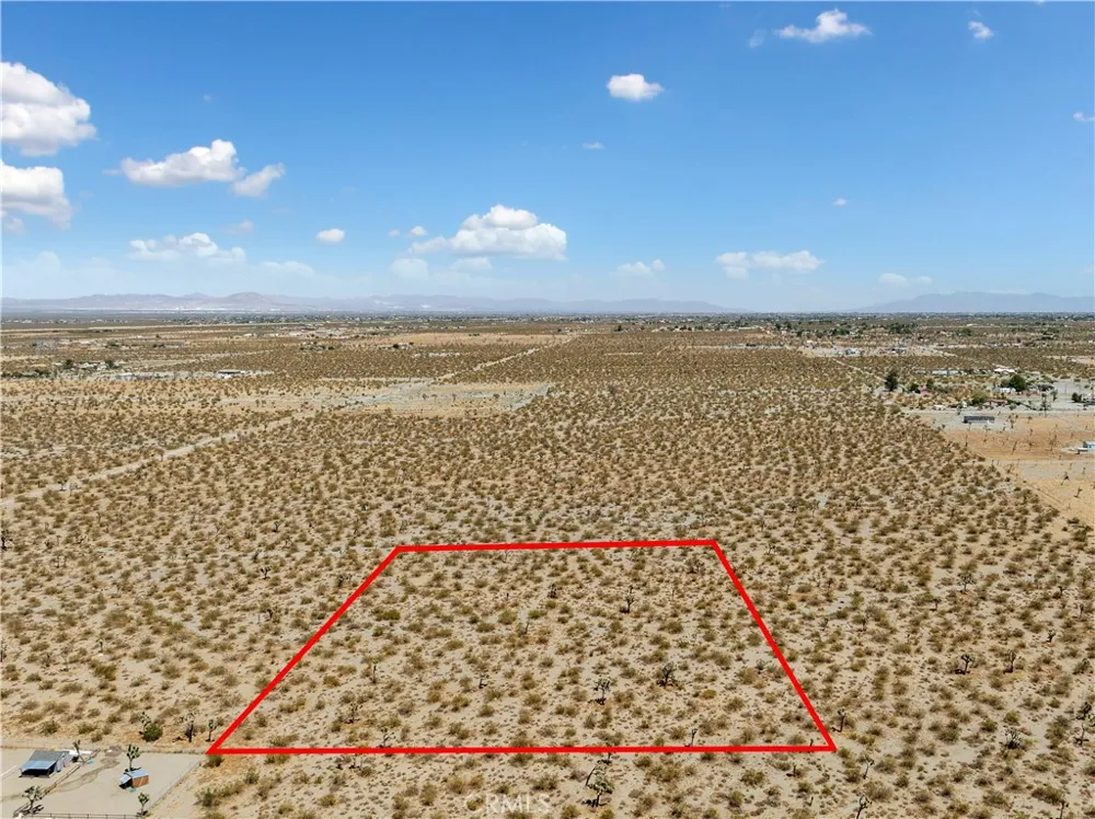 2 Wintergreen Rd Pinon Hills, CA 92372