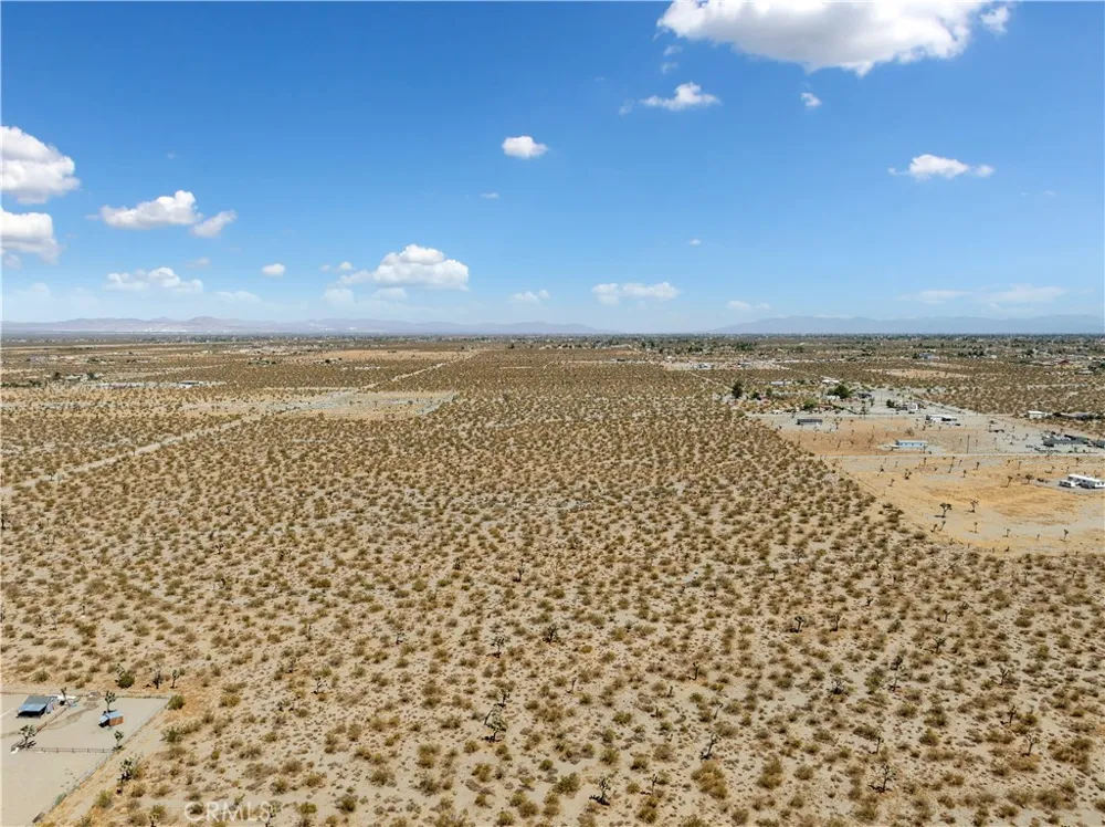 1 Wintergreen Pinon Hills, CA 92372