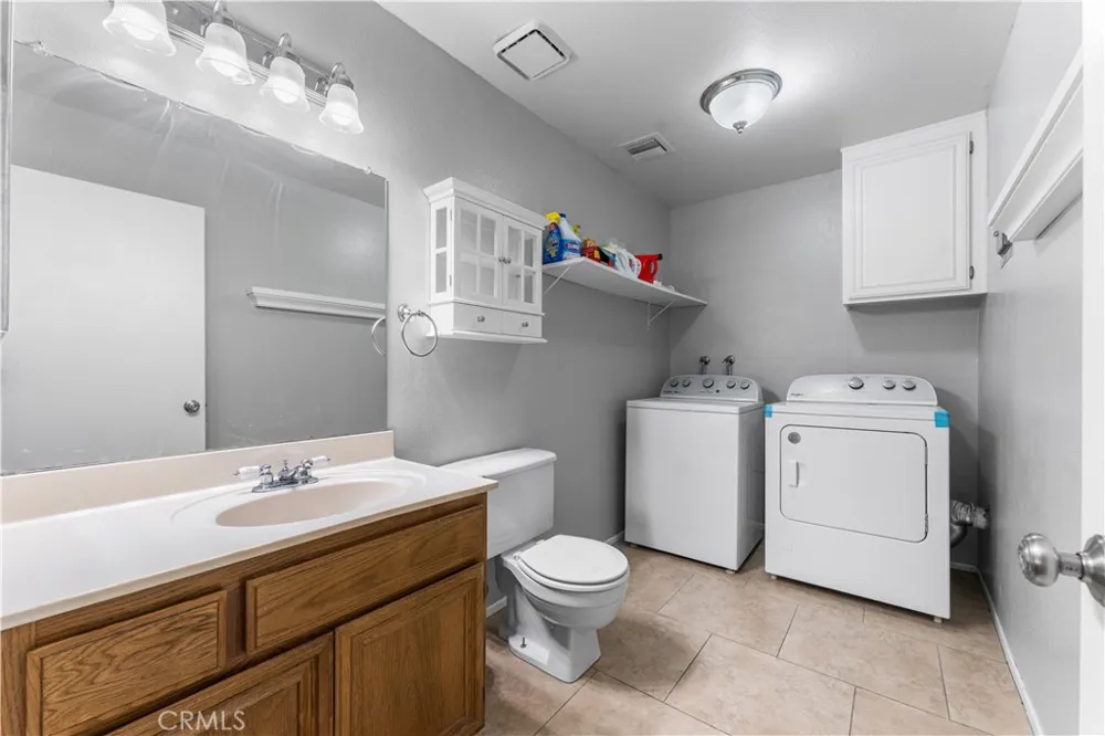 422 W Avenue J5 #32 Lancaster, CA 93534