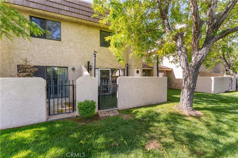 422 W Avenue J5 #32 Lancaster, CA 93534