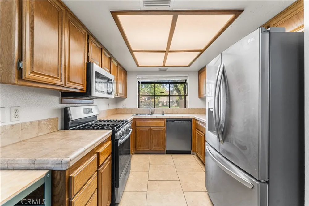 422 W Avenue J5 #32 Lancaster, CA 93534