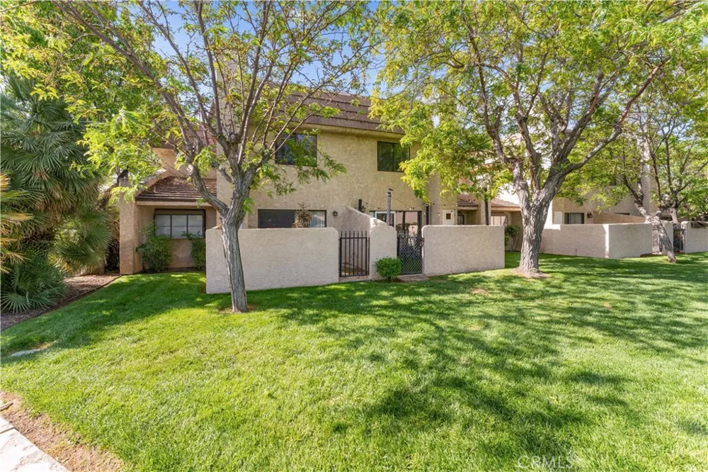 422 W Avenue J5 #32 Lancaster, CA 93534