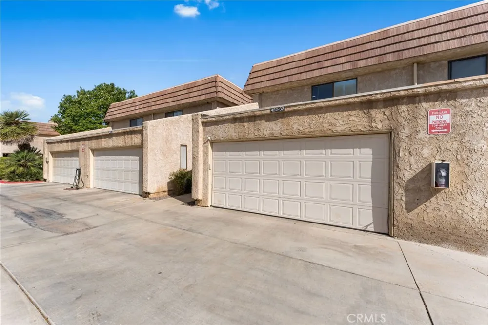 422 W Avenue J5 #32 Lancaster, CA 93534