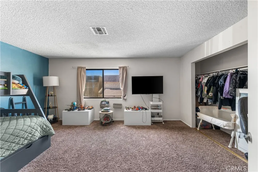 422 W Avenue J5 #32 Lancaster, CA 93534