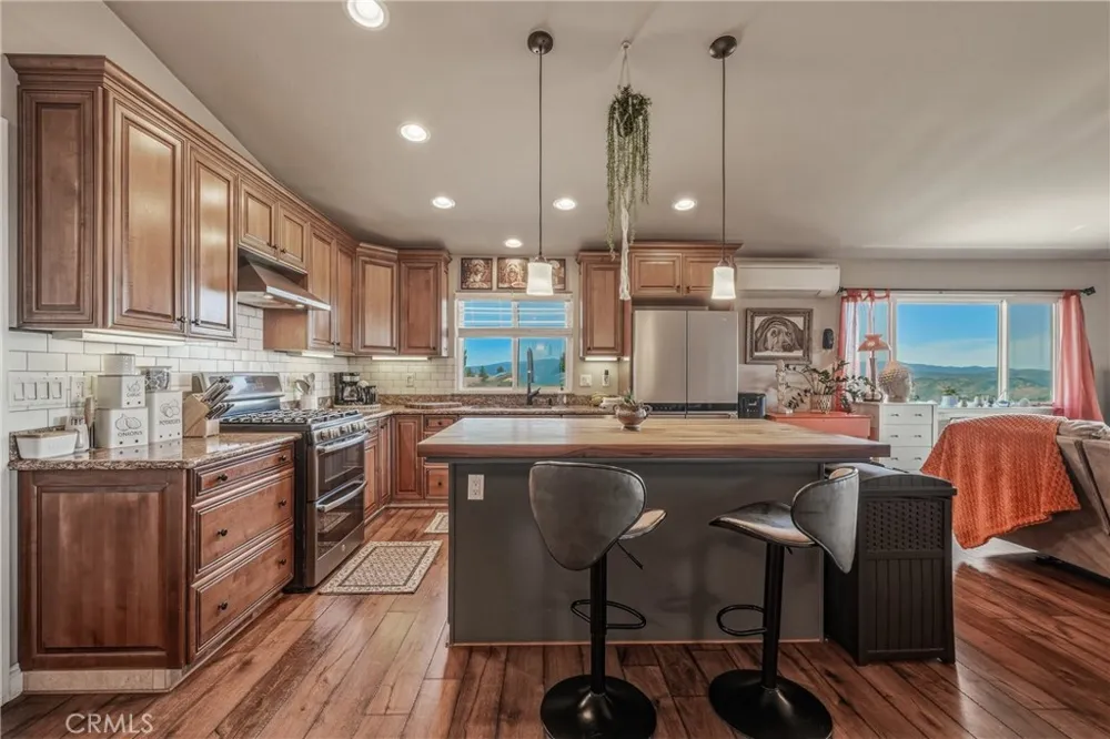 5568 Teton Kelseyville, CA 95451