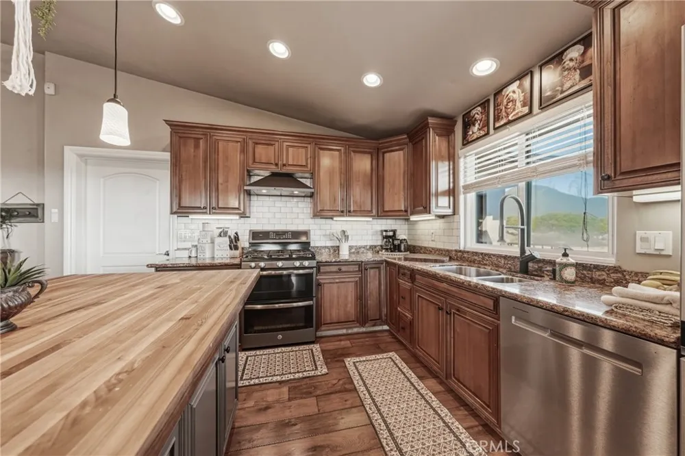 5568 Teton Kelseyville, CA 95451