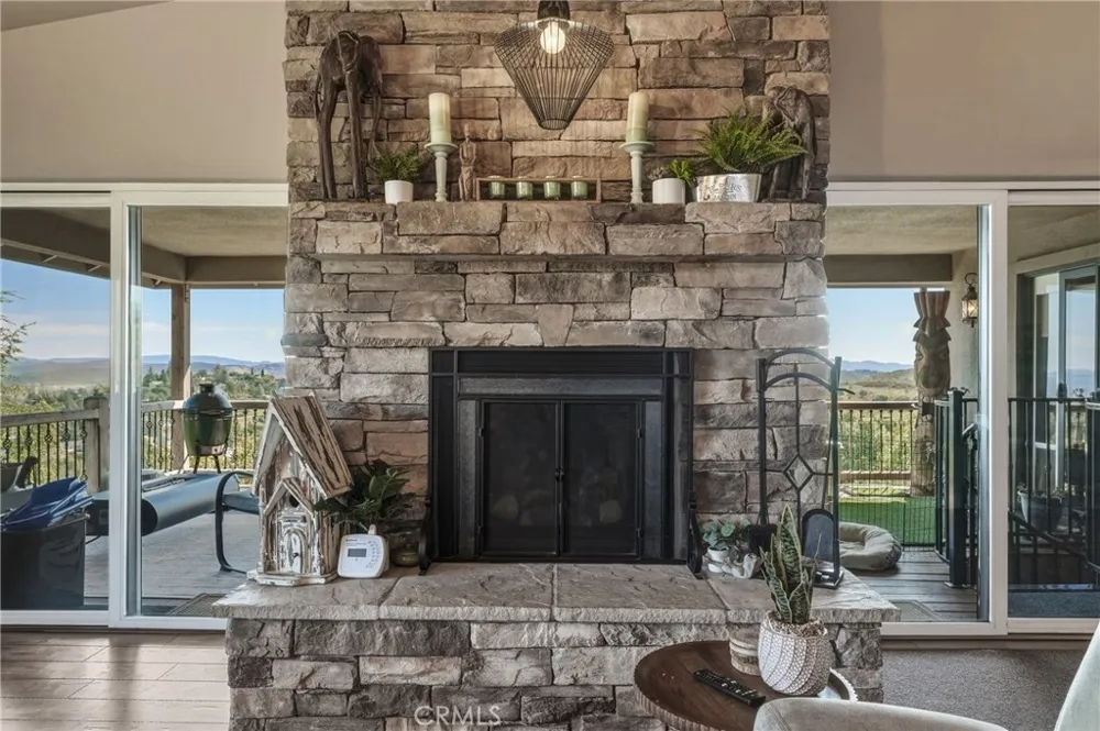 5568 Teton Kelseyville, CA 95451