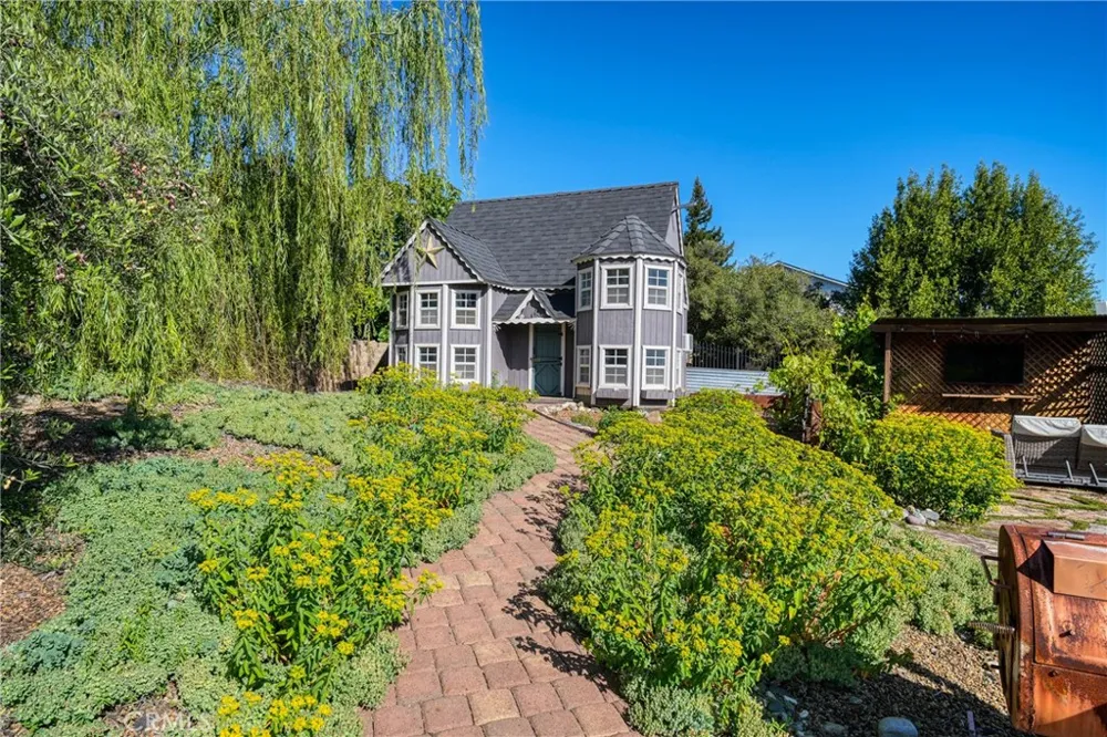 5568 Teton Kelseyville, CA 95451