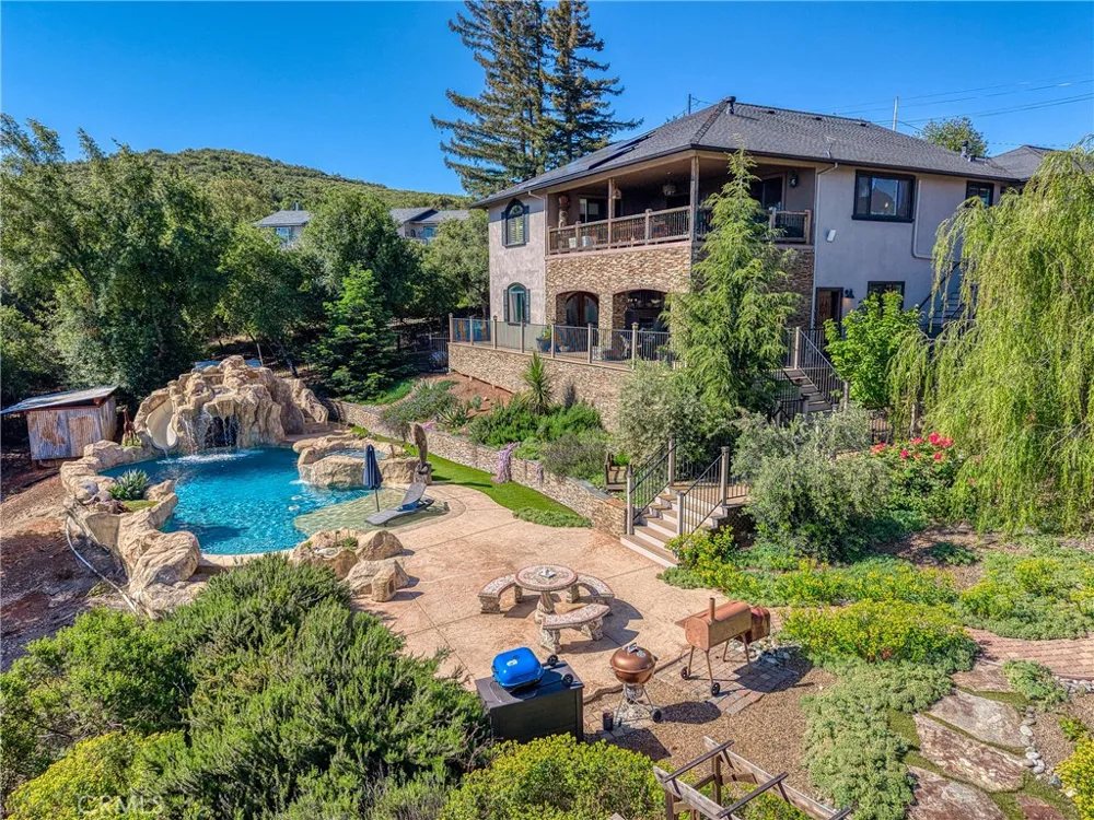5568 Teton Kelseyville, CA 95451