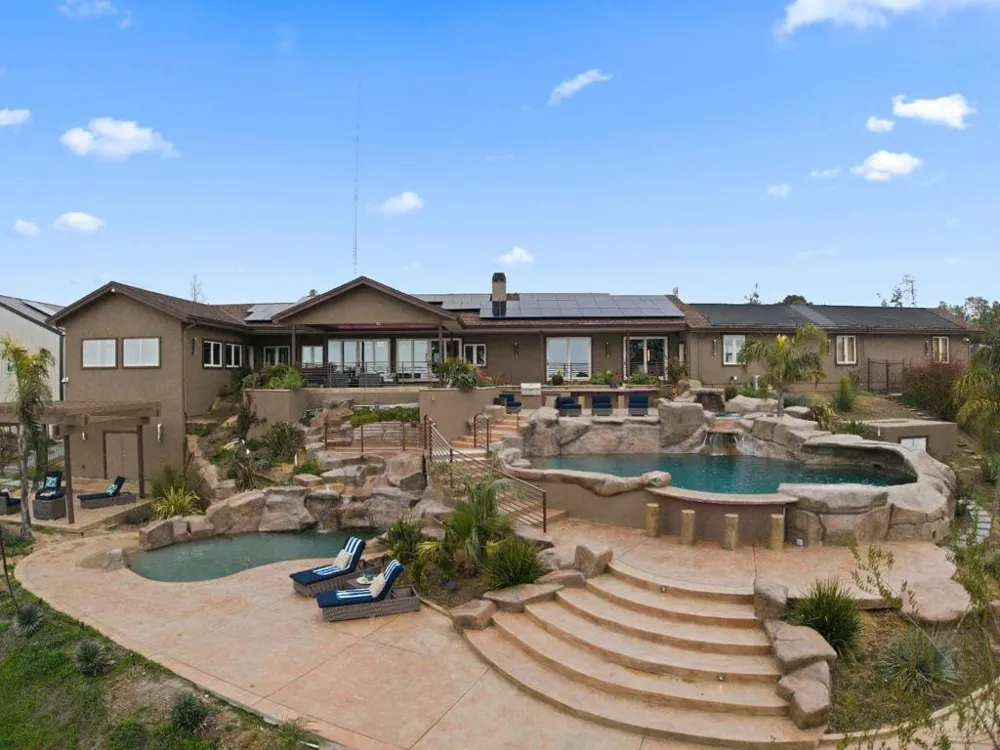 1061 Summit Road Watsonville, CA 95076