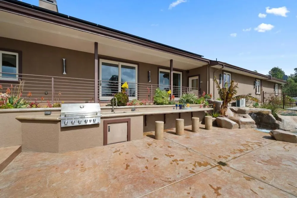 1061 Summit Road Watsonville, CA 95076