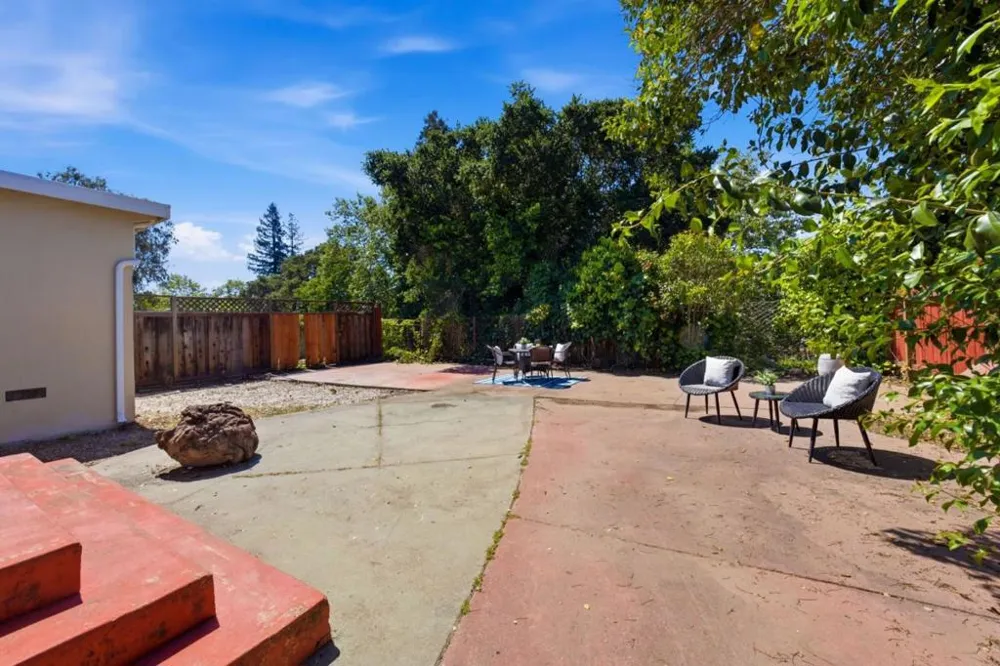 22389 Moyers Street Castro Valley, CA 94546